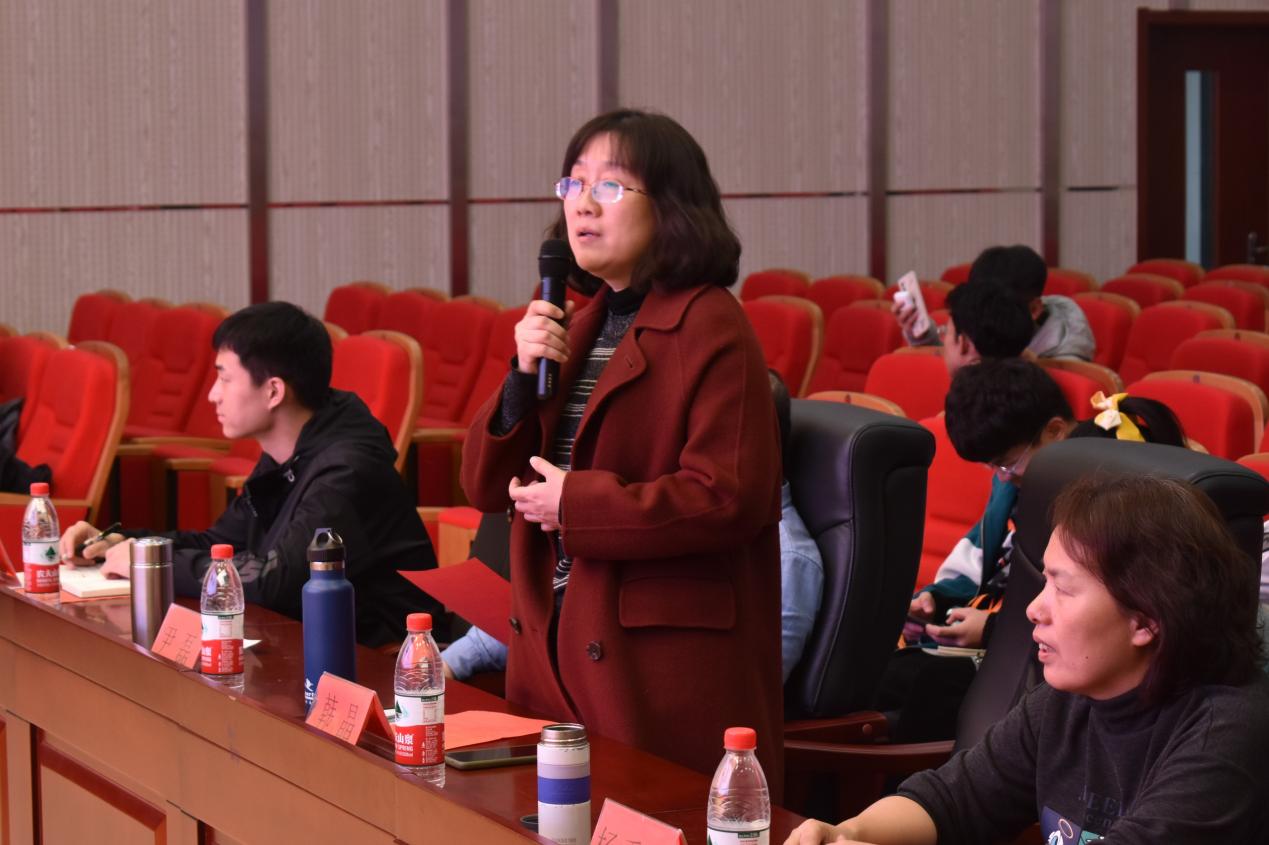 20211204-点评1-王振宇